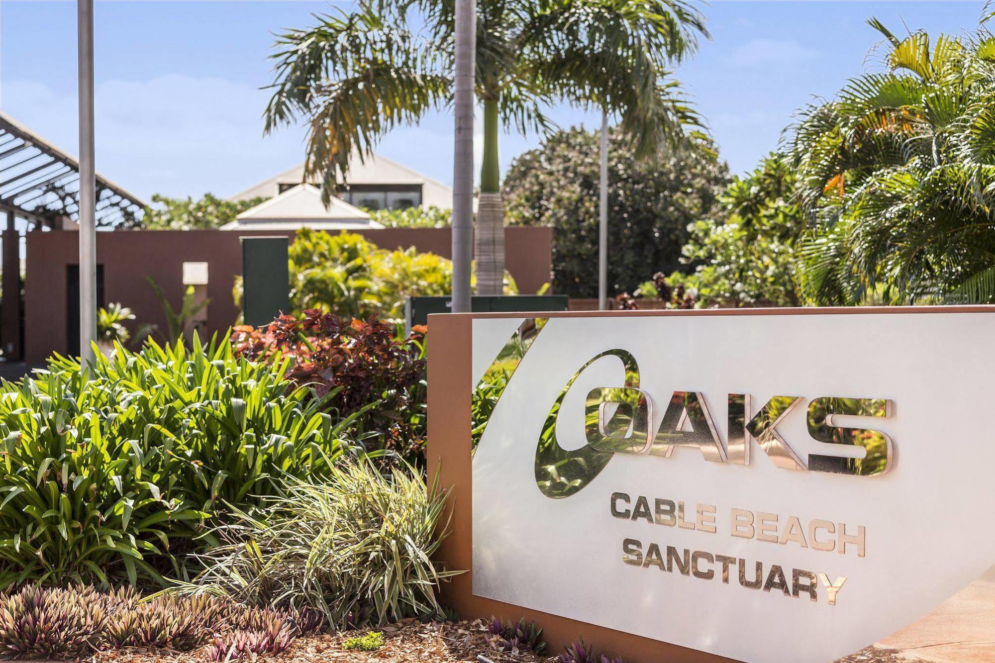 Oaks Cable Beach Resort Exterior photo